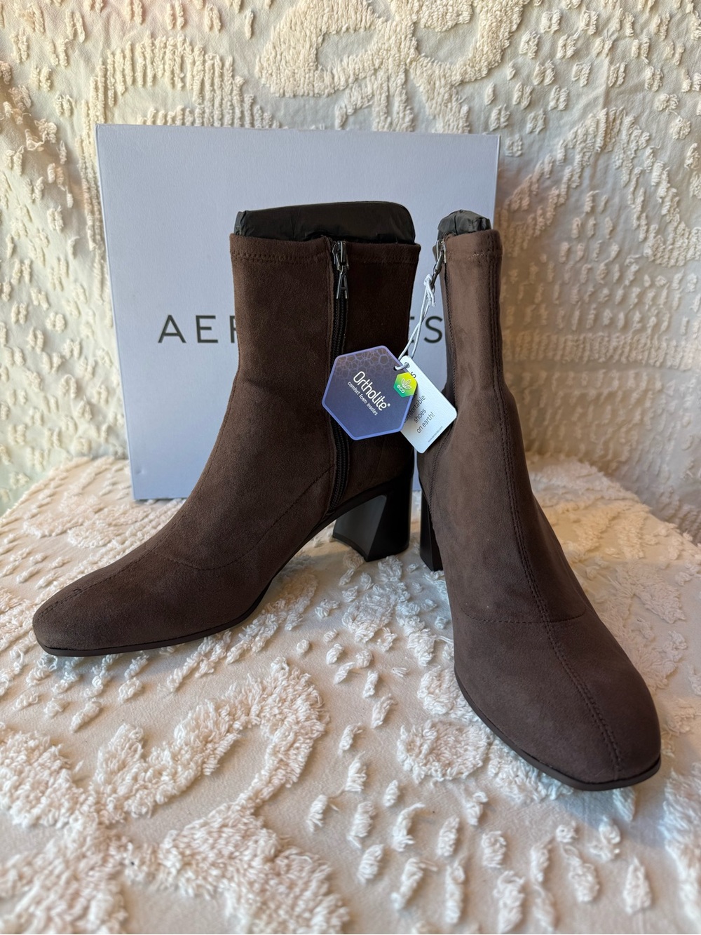 Aerosoles Brown Suede Block Heel Ankle Boots 698